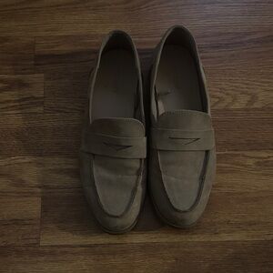 Woman’s Tan Loafers$10 each or 3/$25